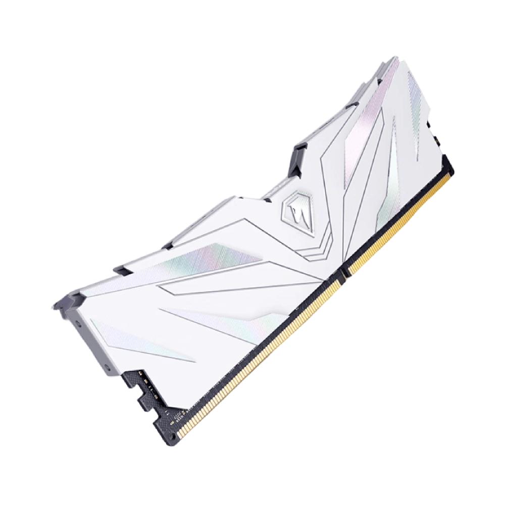 朗科 DDR4 3600 台式机内存条 越影II系列